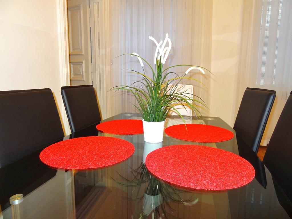 Erzsebet Boulevard Apartment Budapeste Exterior foto