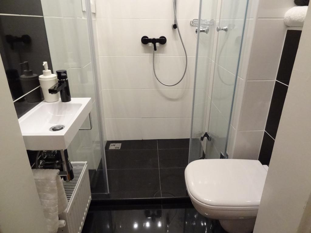 Erzsebet Boulevard Apartment Budapeste Quarto foto