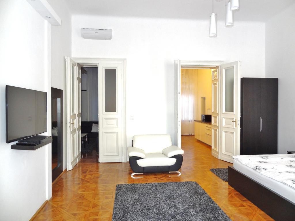 Erzsebet Boulevard Apartment Budapeste Quarto foto
