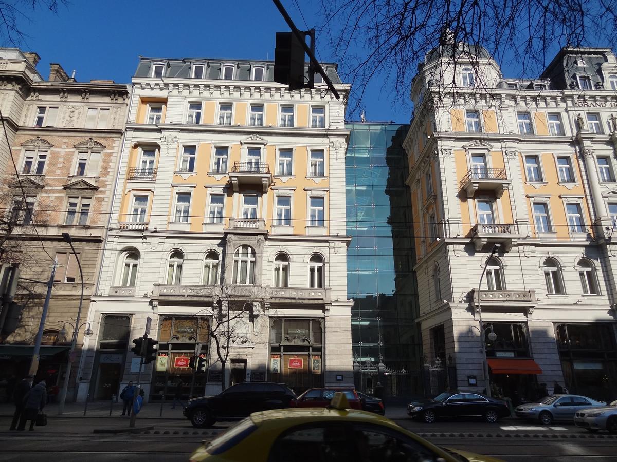 Erzsebet Boulevard Apartment Budapeste Exterior foto